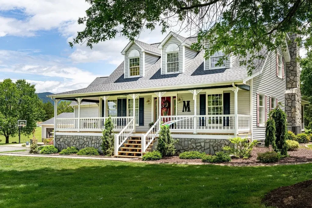 17962 Old Barn Lane Elkton VA 22827