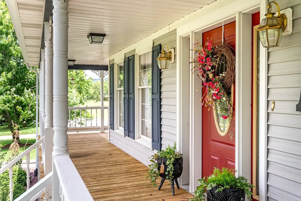 17962 Old Barn Lane Elkton VA 22827