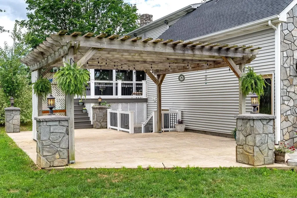 17962 Old Barn Lane Elkton VA 22827