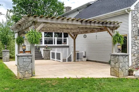 17962 Old Barn Lane Elkton VA 22827