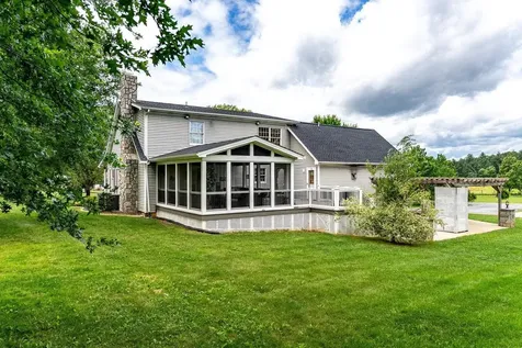 17962 Old Barn Lane Elkton VA 22827
