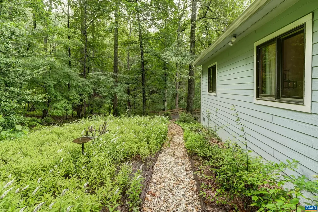 7160 Burnt Mountain Road Afton VA 22920