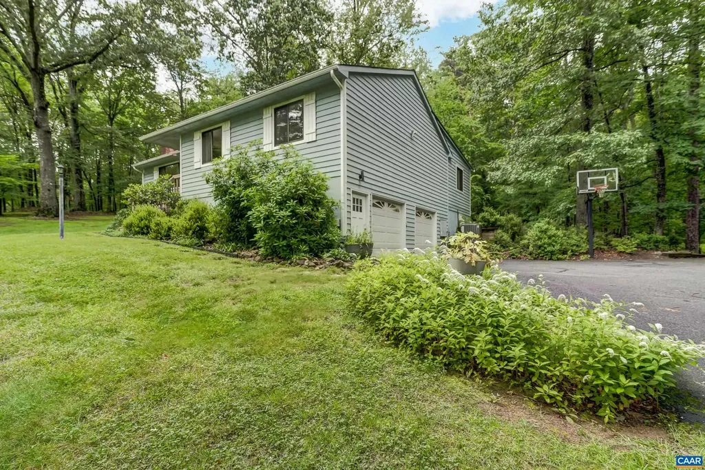 7160 Burnt Mountain Road Afton VA 22920