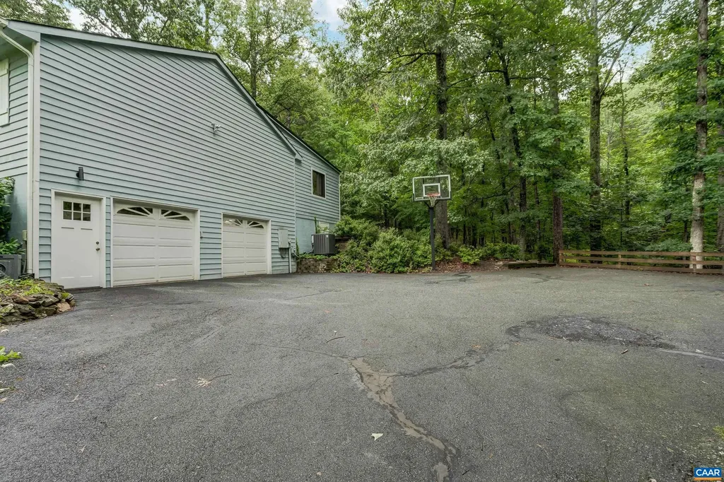 7160 Burnt Mountain Road Afton VA 22920