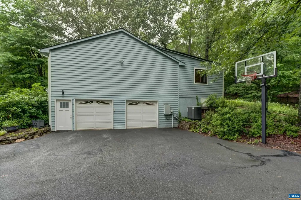 7160 Burnt Mountain Road Afton VA 22920