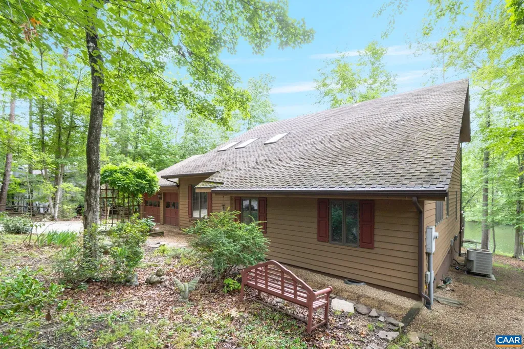 19 Piedmont Lane Palmyra VA 22963