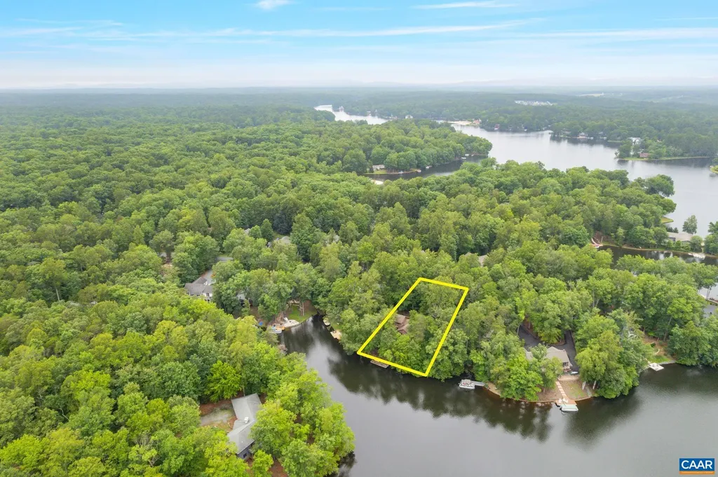 19 Piedmont Lane Palmyra VA 22963