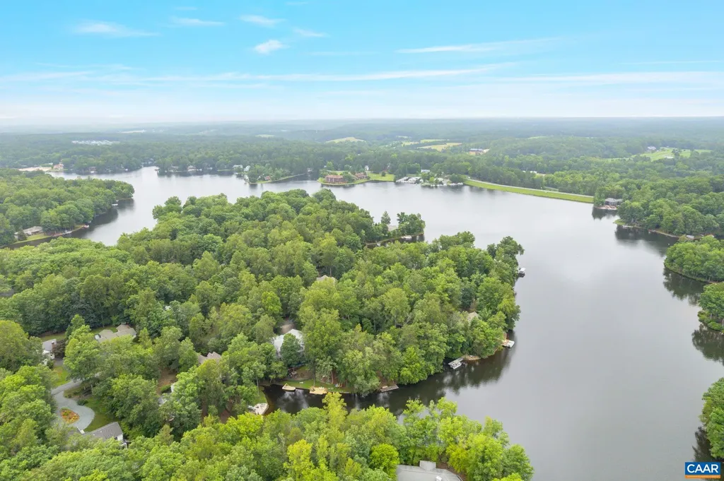 19 Piedmont Lane Palmyra VA 22963