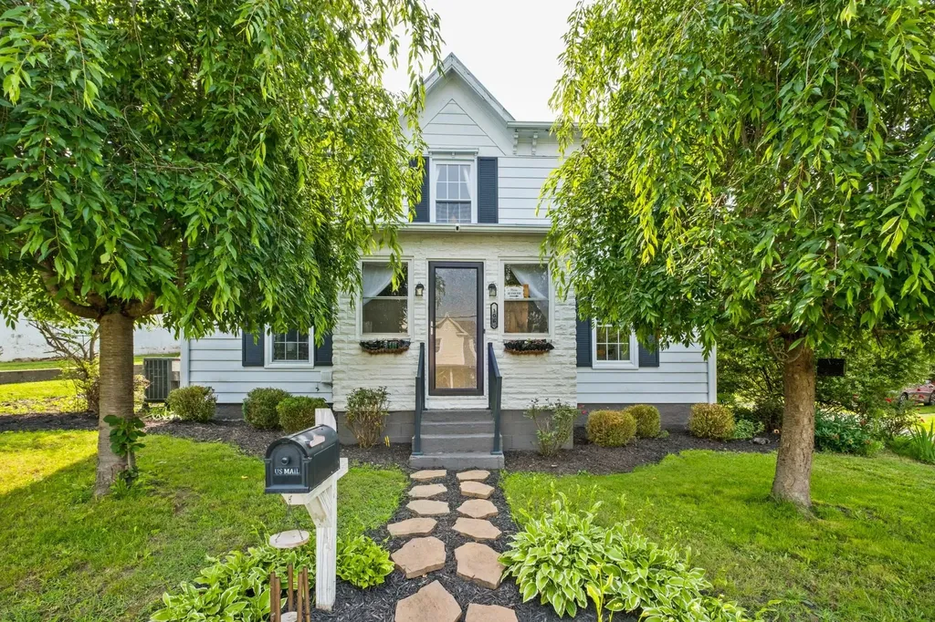 Shenandoah VA, 106 2nd Street