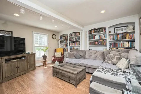 106 2nd Street Shenandoah VA 22849