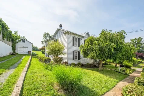 106 2nd Street Shenandoah VA 22849