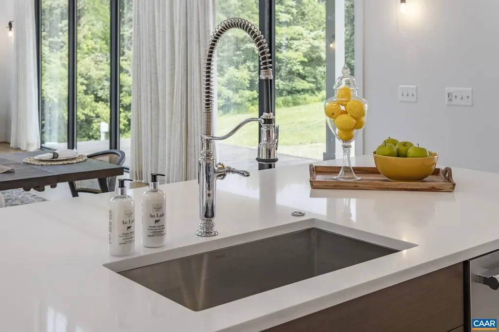 310 Goodloe Lane Afton VA 22920