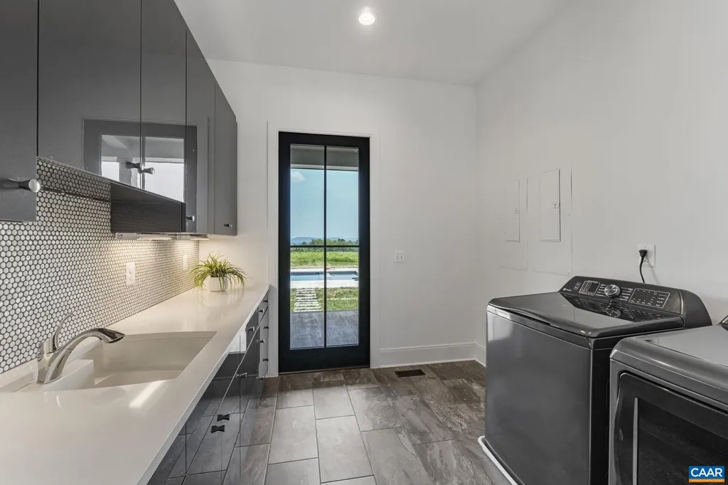 310 Goodloe Lane Afton VA 22920