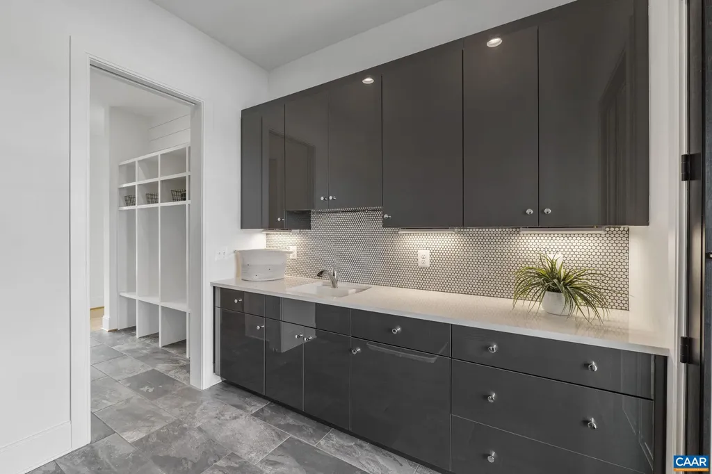 310 Goodloe Lane Afton VA 22920