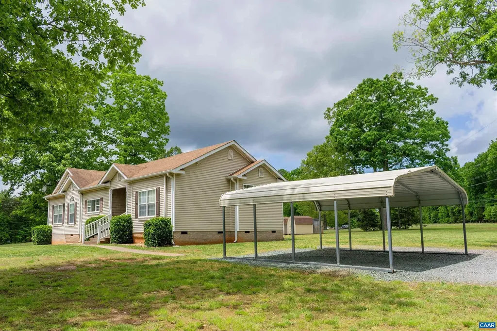 2671 Waldrop Church Road Louisa VA 23093