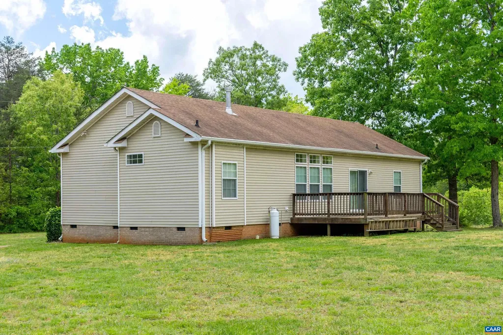 2671 Waldrop Church Road Louisa VA 23093