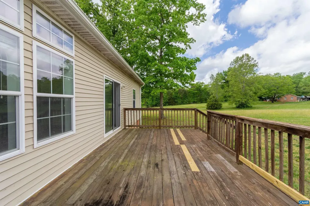 2671 Waldrop Church Road Louisa VA 23093