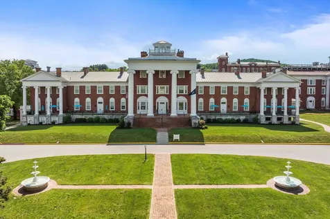 101 Village Drive W Staunton VA 24401