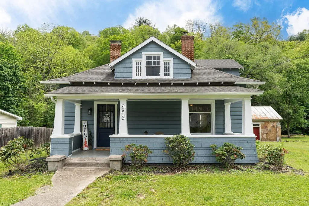 255 W Railroad Avenue W Craigsville VA 24430