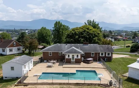62 Rosser Drive Luray VA 22835