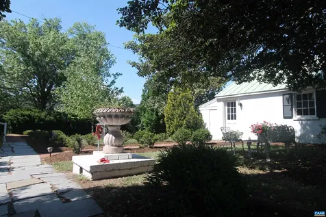 85 Georgetown Road Charlottesville VA 22901