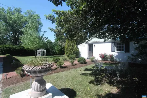 85 Georgetown Road Charlottesville VA 22901