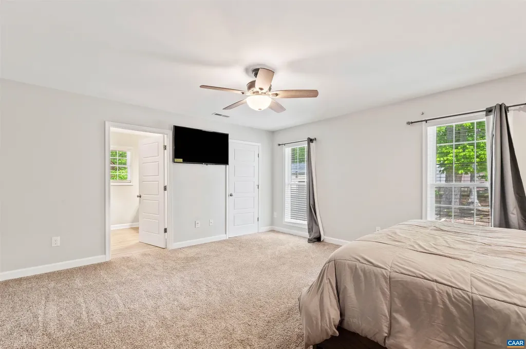 31 Oak Grove Road Palmyra VA 22963