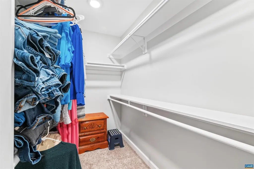 31 Oak Grove Road Palmyra VA 22963