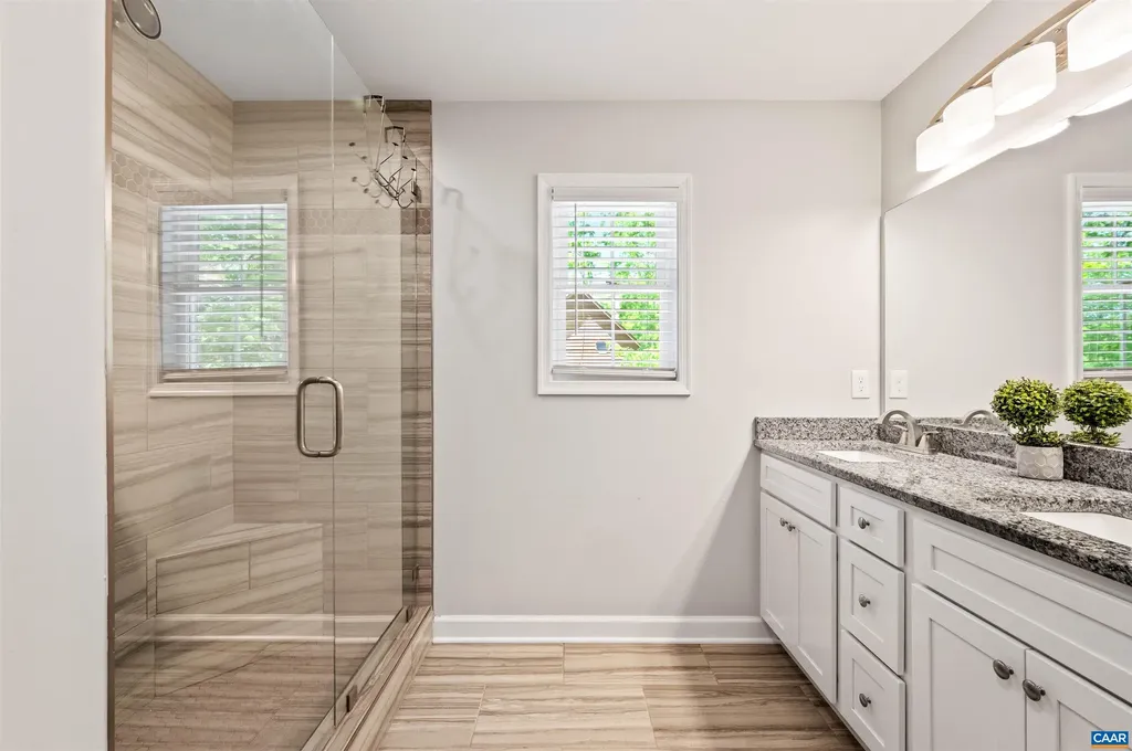 31 Oak Grove Road Palmyra VA 22963