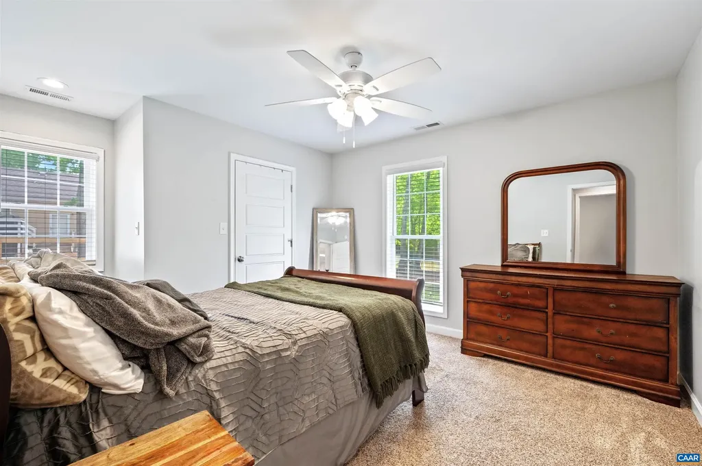 31 Oak Grove Road Palmyra VA 22963