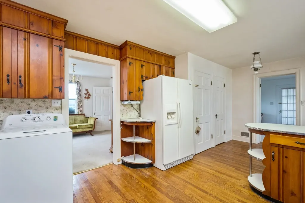 208 Stuart Avenue N Elkton VA 22827