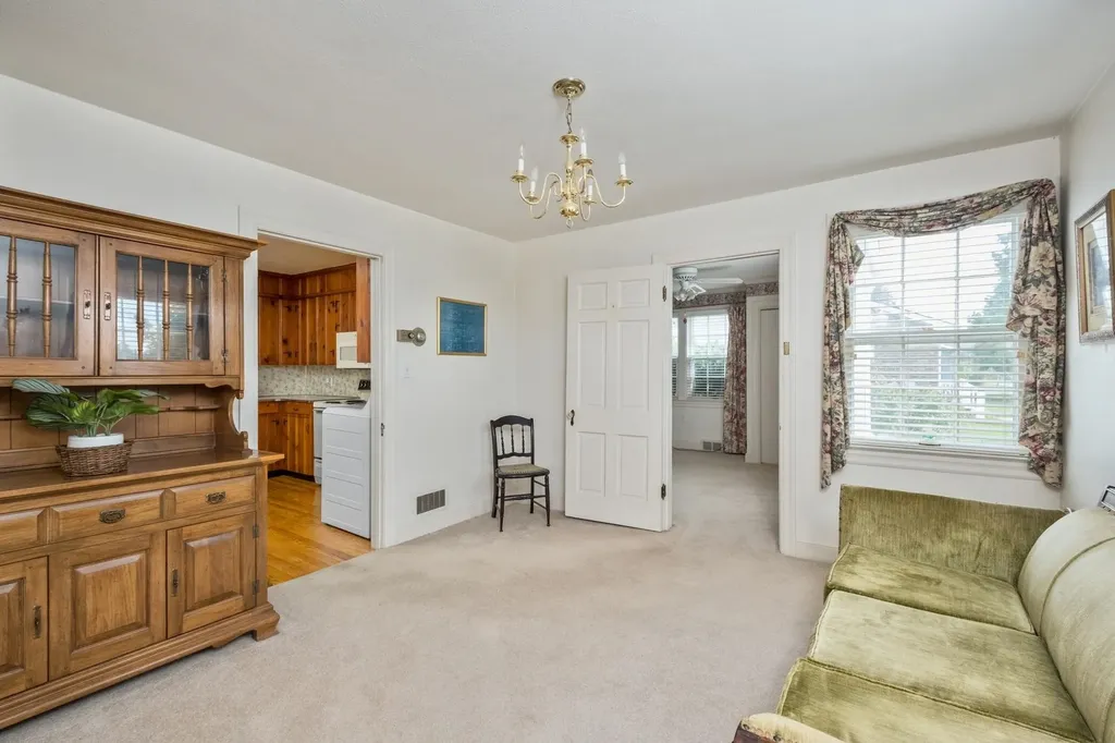 208 Stuart Avenue N Elkton VA 22827