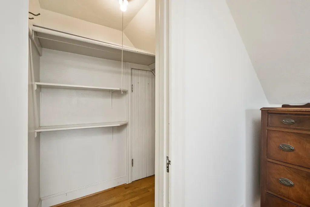 208 Stuart Avenue N Elkton VA 22827