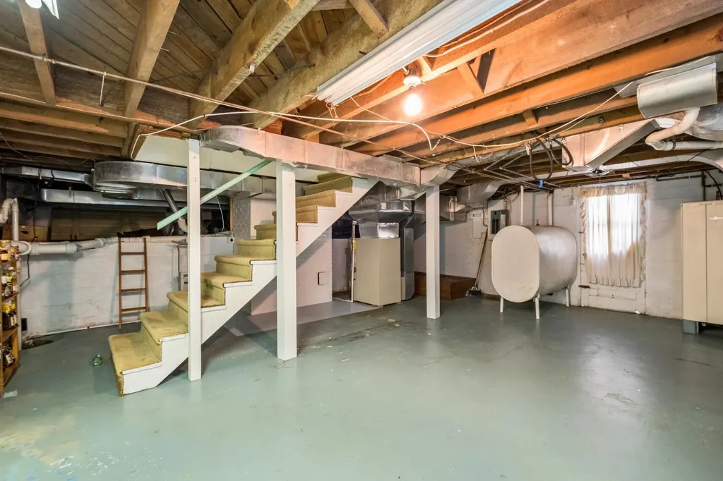 208 Stuart Avenue N Elkton VA 22827