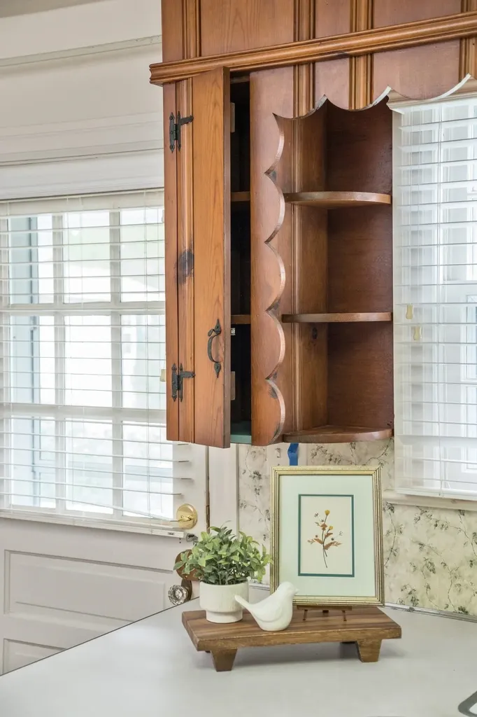 208 Stuart Avenue N Elkton VA 22827