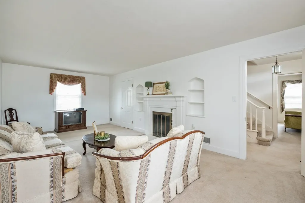 208 Stuart Avenue N Elkton VA 22827