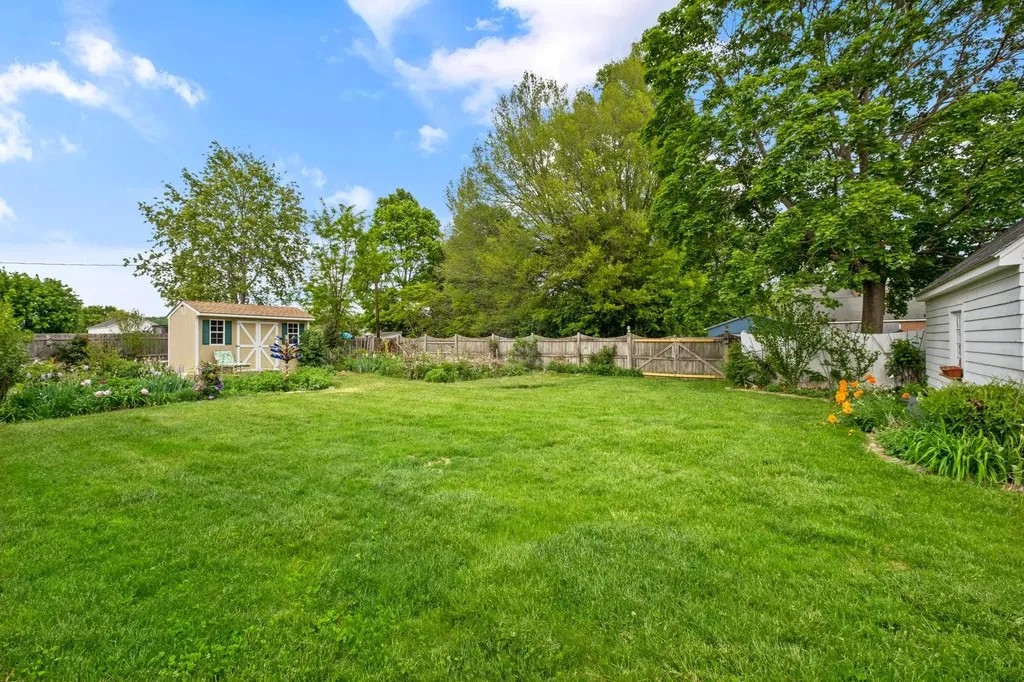 208 Stuart Avenue N Elkton VA 22827