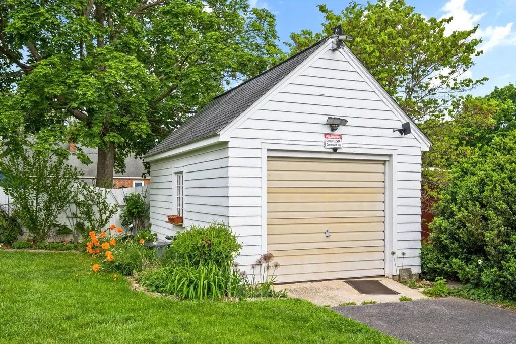 208 Stuart Avenue N Elkton VA 22827