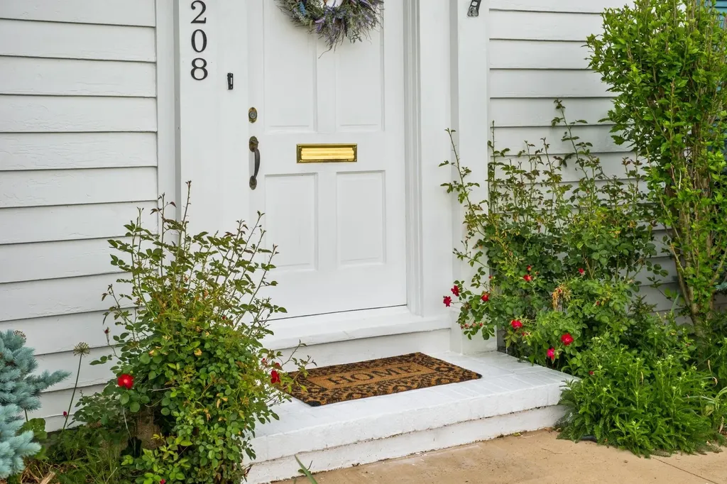 208 Stuart Avenue N Elkton VA 22827