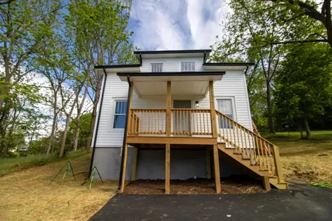 1421 Ashby Street Staunton VA 24401