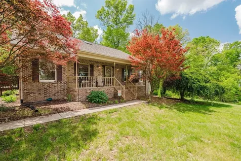 256 Back Road Shenandoah VA 22849