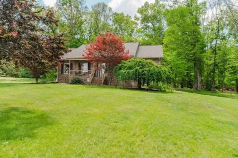 256 Back Road Shenandoah VA 22849