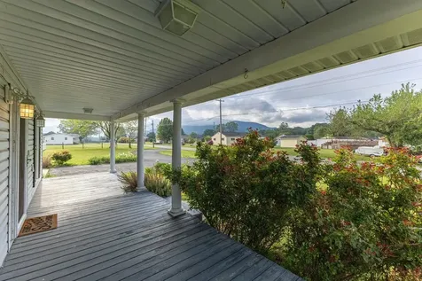 1066 Honeyville Road Stanley VA 22851