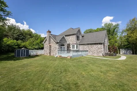9186 Black Rock Road Grottoes VA 24441