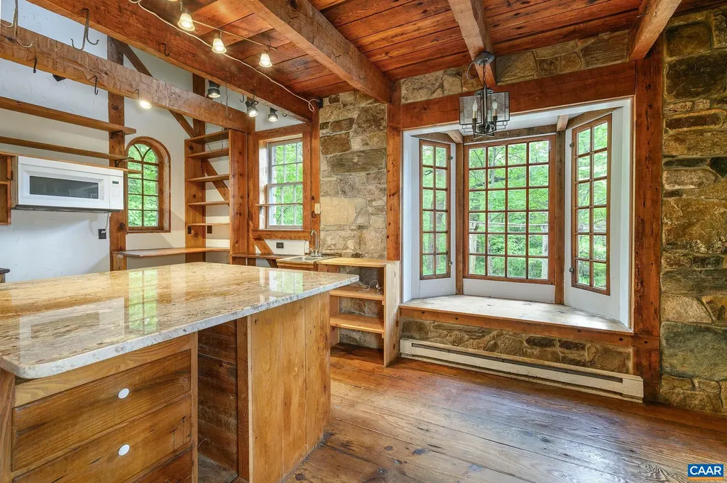 1816 Davis Shop Road Earlysville VA 22936