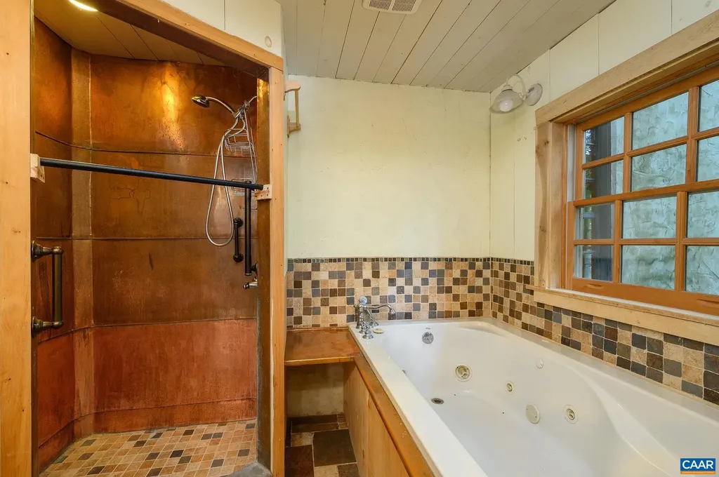 1816 Davis Shop Road Earlysville VA 22936