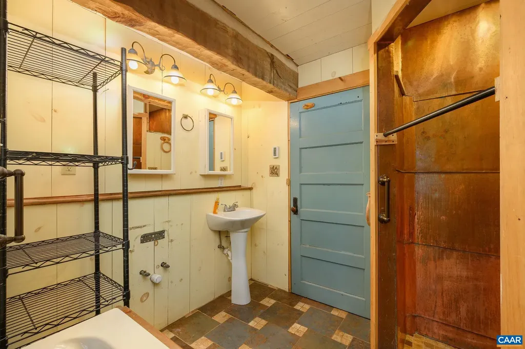 1816 Davis Shop Road Earlysville VA 22936