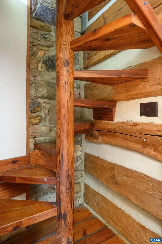 1816 Davis Shop Road Earlysville VA 22936