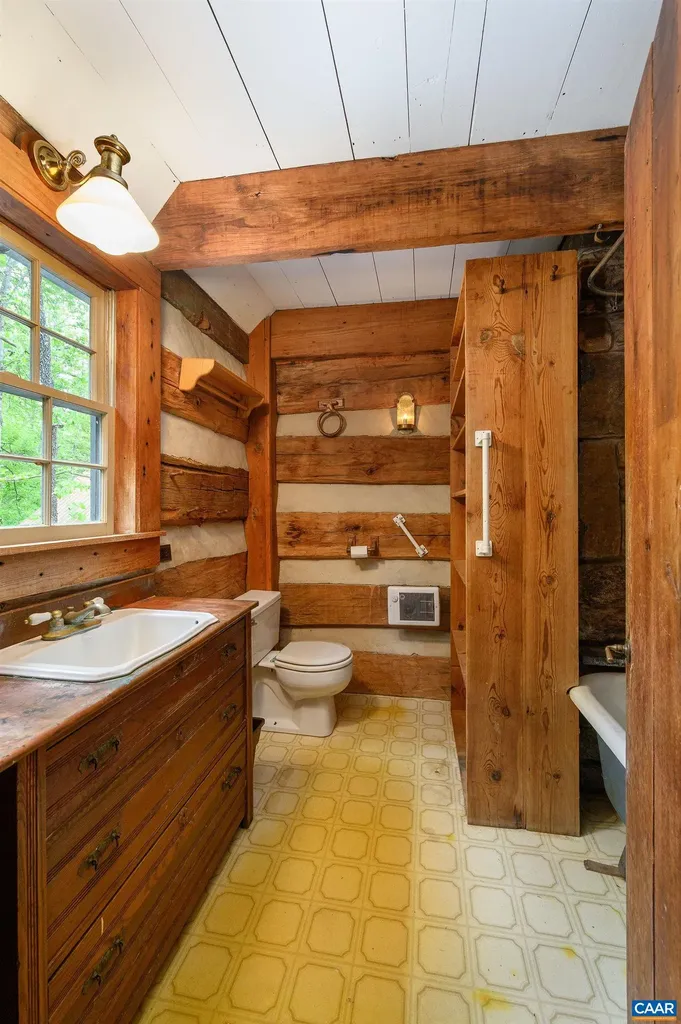 1816 Davis Shop Road Earlysville VA 22936