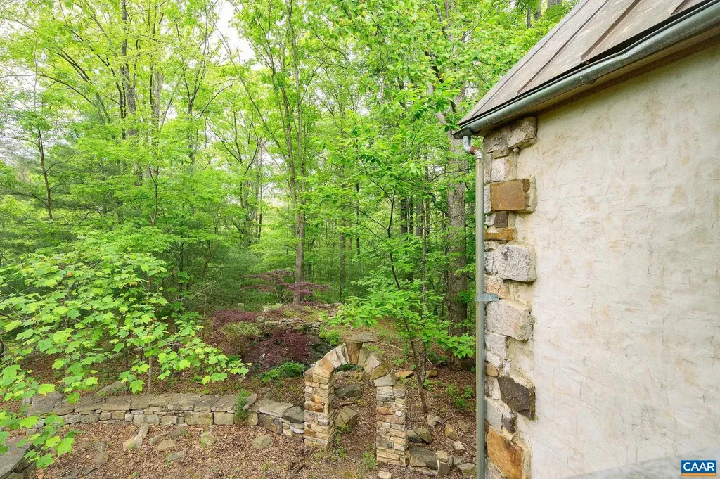 1816 Davis Shop Road Earlysville VA 22936